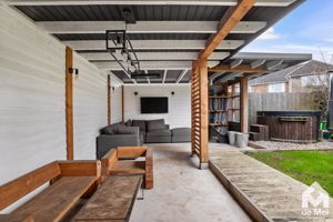 Photo 21- click for photo gallery